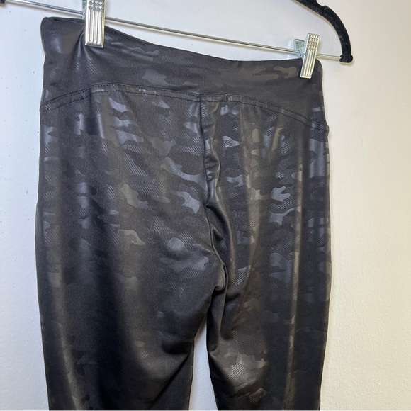 STELLA LUCE Camo Faux Leather Vegan Leggings - Size Large - Picture 3 of 5